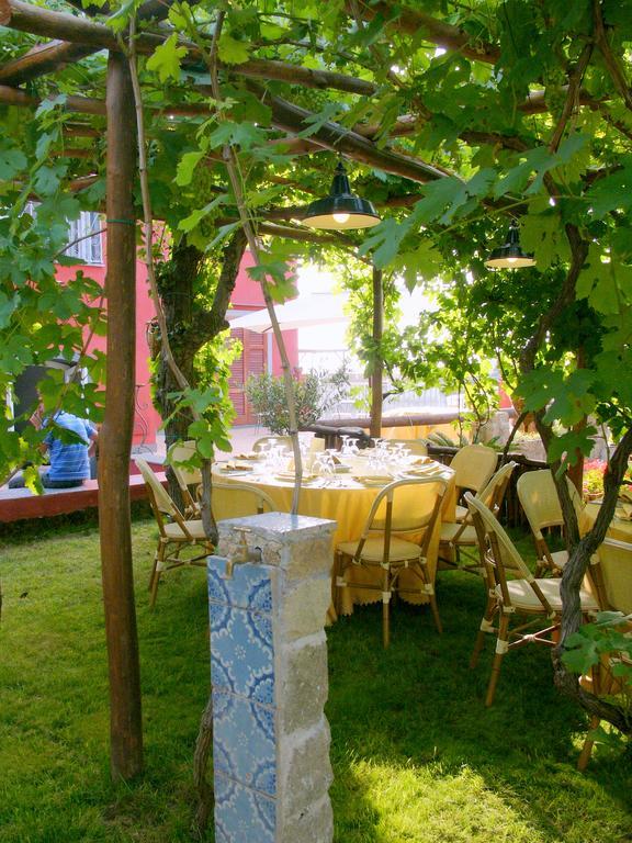 Albergo 'La Vigna' Procida Exterior foto